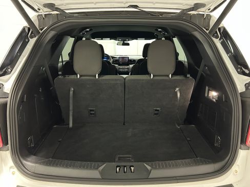 Used 2020 Ford Explorer XLT AWD/4WD image 32