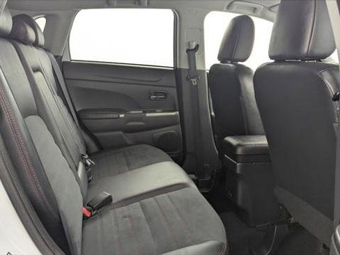 Used 2024 Mitsubishi Outlander Sport SE image 19