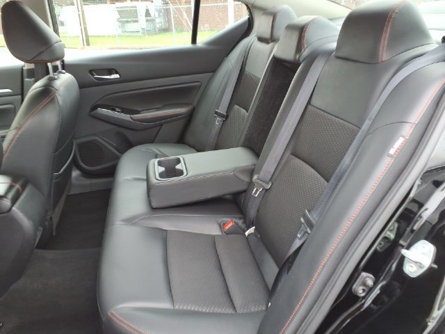 Used 2024 Nissan Altima 2.5 SR FWD image 21