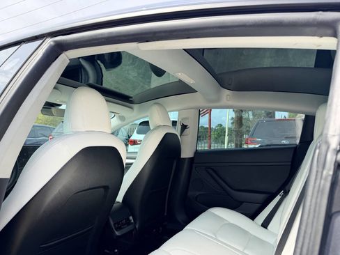 Used 2021 Tesla Model 3 Standard Range Plus RWD image 19