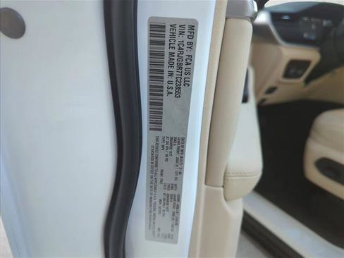 New 2026 Jeep Grand Cherokee Limited RWD image 15