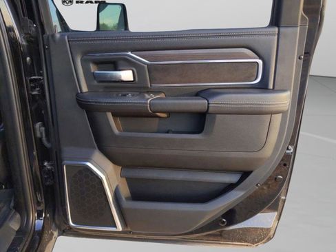 New 2026 RAM 2500 Laramie w/ Night Edition AWD/4WD image 39