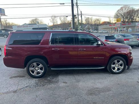 Used 2017 Chevrolet Suburban Premier image 6