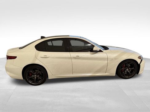 Used 2019 Alfa Romeo Giulia Ti Sport w/ Quick Order Package 22U Sport RWD image 7