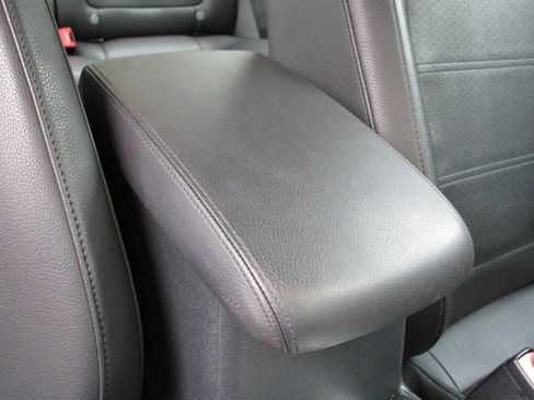 Used 2012 Volkswagen Passat TDI SE image 21