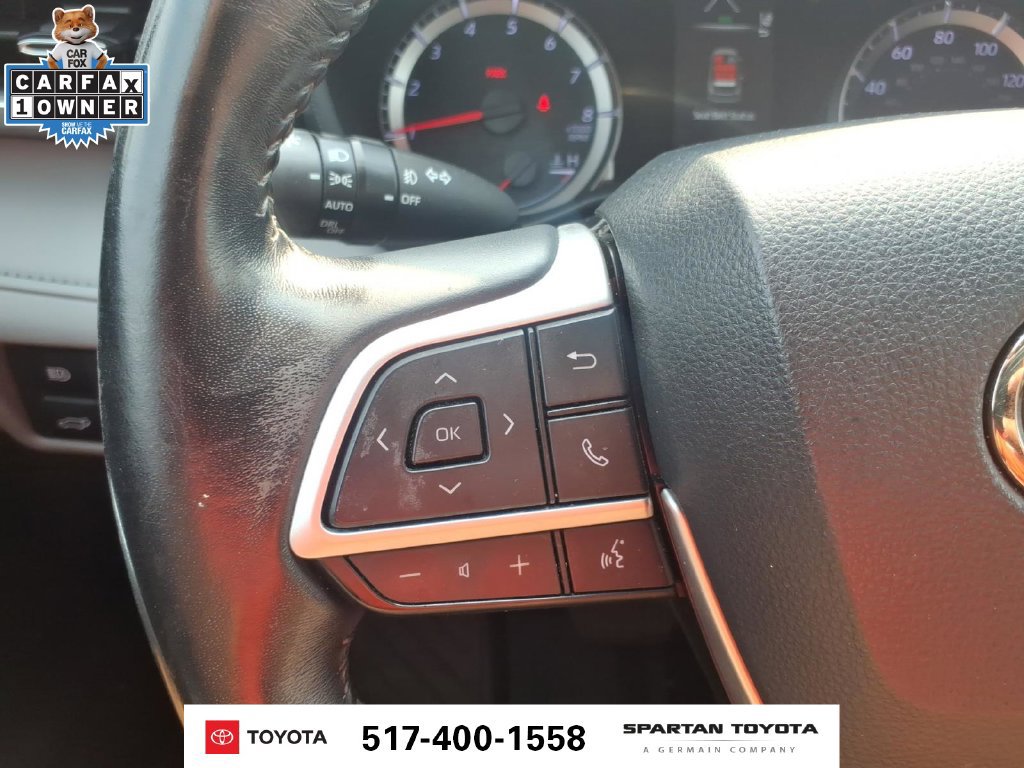 Used 2022 Toyota Highlander LE AWD/4WD image 18
