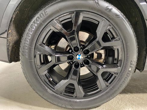 Certified 2024 BMW X7 xDrive40i w/ Premium Package image 28