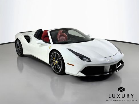 Used 2018 Ferrari 488 Spider RWD image 3