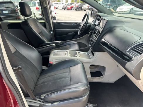 Used 2019 Dodge Grand Caravan SXT FWD image 35