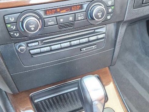 Used 2009 BMW 328i Convertible image 43