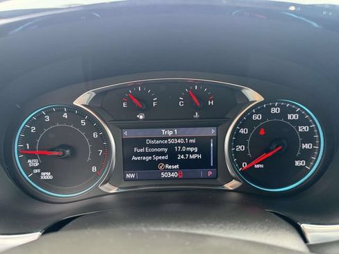 Used 2023 Chevrolet Traverse RS AWD/4WD image 23