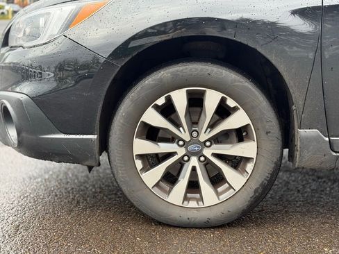 Used 2015 Subaru Outback 2.5i Limited image 9