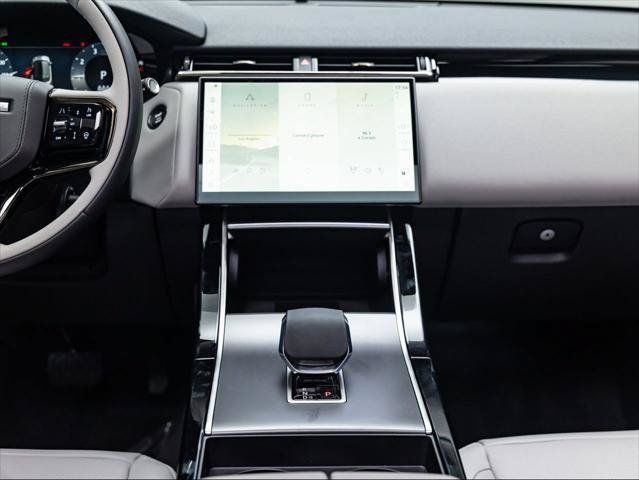New 2026 Land Rover Range Rover Velar S AWD/4WD image 31