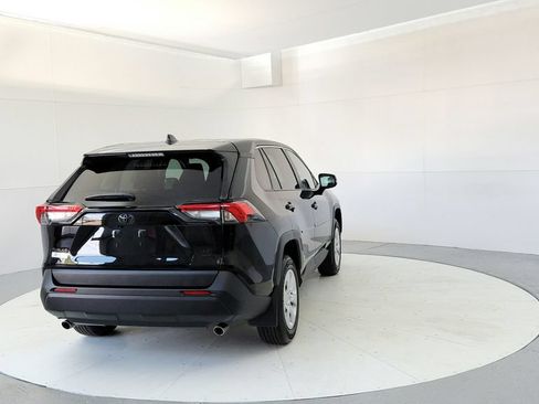 Used 2025 Toyota RAV4 LE AWD/4WD image 5
