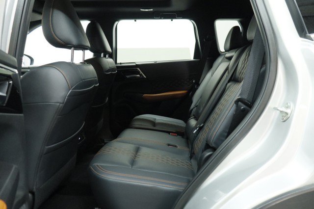 Used 2024 Mitsubishi Outlander SEL FWD image 28
