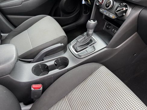 Used 2019 Hyundai Kona SE image 35