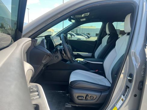 Used 2026 Lexus TX 500h AWD w/ Technology Package image 12