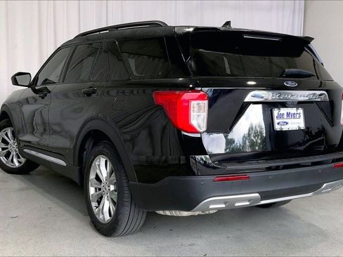 Used 2023 Ford Explorer XLT w/ Equipment Group 202A image 5
