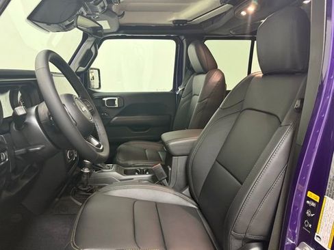 New 2026 Jeep Gladiator Sahara image 11