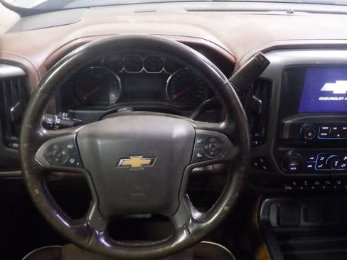 Used 2019 Chevrolet Silverado 3500 High Country w/ Duramax Plus Package image 9