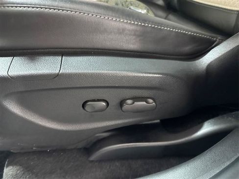 Used 2020 Buick Encore Preferred w/ Safety Package FWD image 19