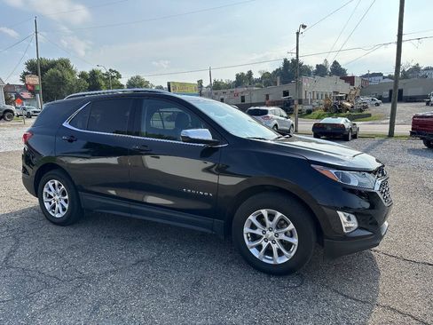 Used 2018 Chevrolet Equinox LT w/ Sun & Infotainment Package AWD/4WD image 4