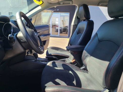 Used 2024 Mitsubishi Outlander Sport SE image 14