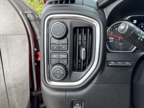 Certified 2019 Chevrolet Silverado 1500 High Country w/ Technology Package image 23