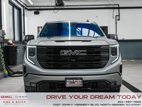Used 2024 GMC Sierra 1500 Elevation w/ Elevation Premium Package image 2