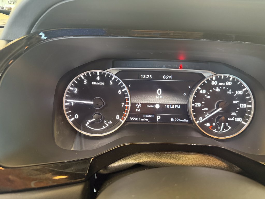 Used 2025 Nissan Pathfinder SV AWD/4WD image 17