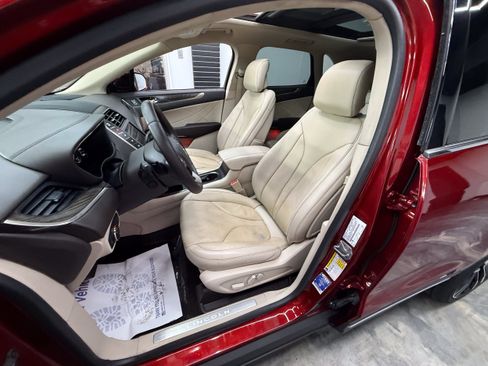 Used 2018 Lincoln MKC Reserve w/ MKC Technology Package AWD/4WD image 13