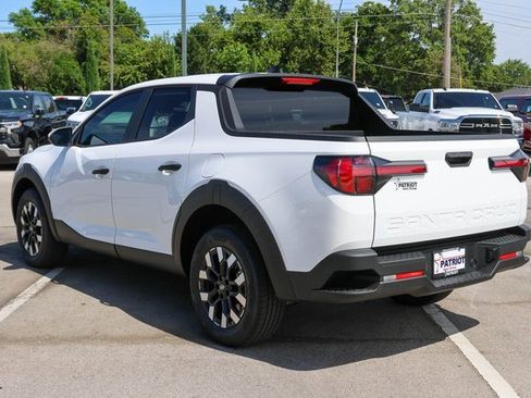 New 2026 Hyundai Santa Cruz SE image 3