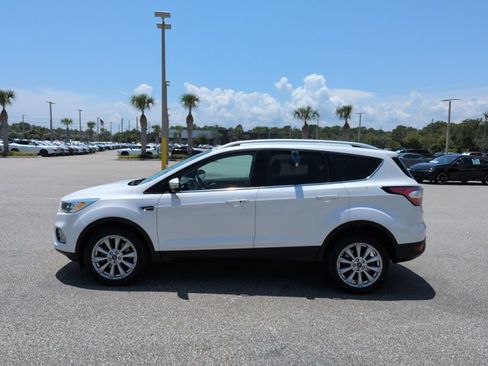 Used 2017 Ford Escape Titanium FWD image 8
