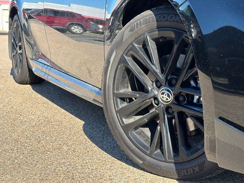 Used 2026 Toyota Camry SE image 2