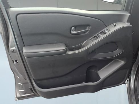 New 2026 Nissan Frontier SV w/ SV Convenience Package image 9