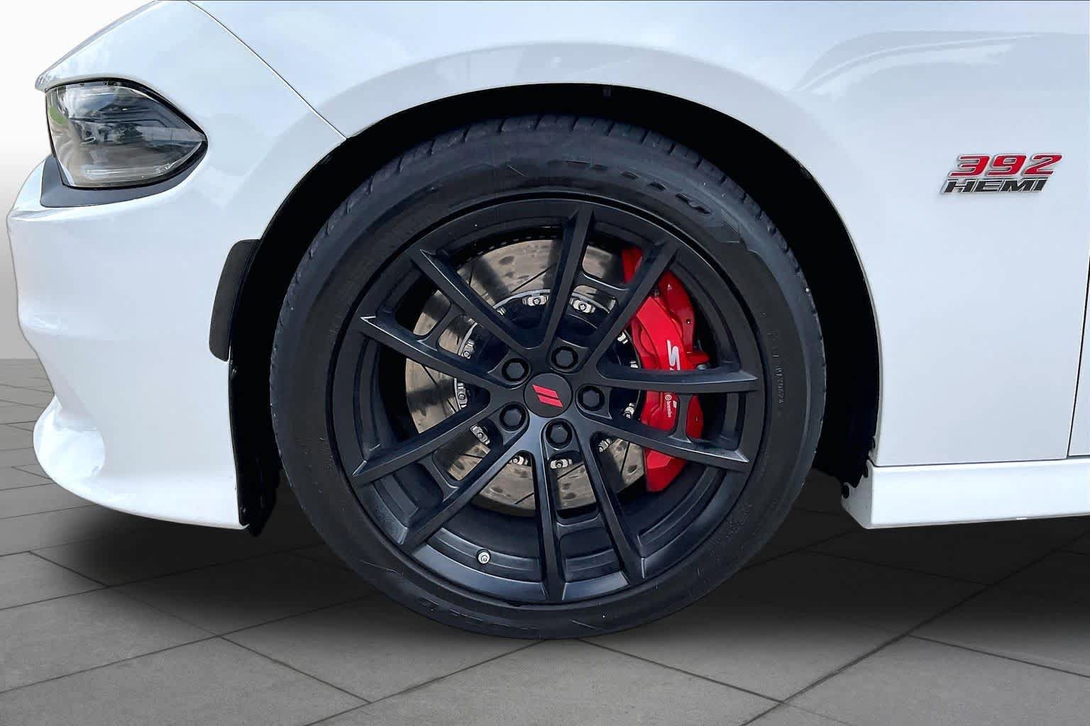 Used 2022 Dodge Charger Scat Pack w/ Dynamics Package RWD image 10
