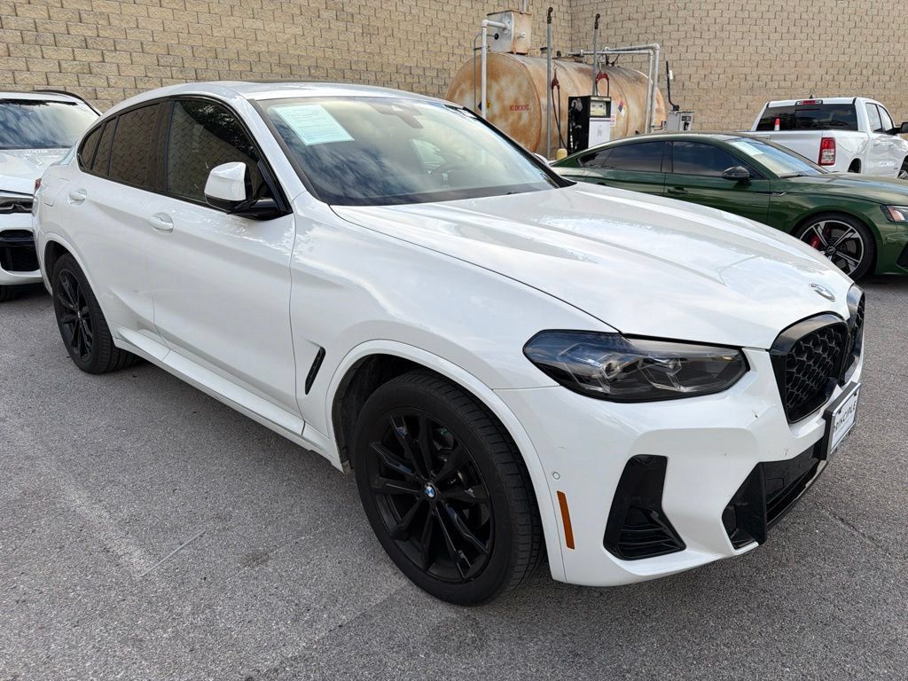 Certified 2023 BMW X4 xDrive30i w/ M Sport Package AWD/4WD image 4