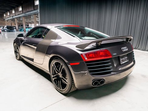 Used 2011 Audi R8 V8 image 10