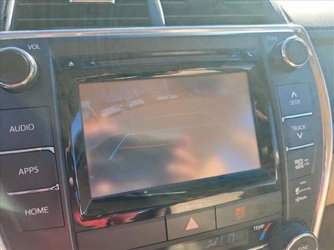 Used 2016 Toyota Camry XLE image 22