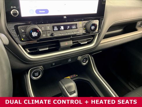 Used 2024 Toyota Grand Highlander AWD image 15
