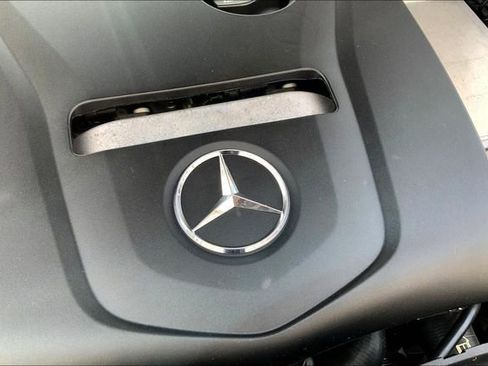 Used 2019 Mercedes-Benz E 300 4MATIC image 29