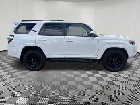 Used 2023 Toyota 4Runner TRD Off-Road Premium w/ Moonroof Package AWD/4WD image 10