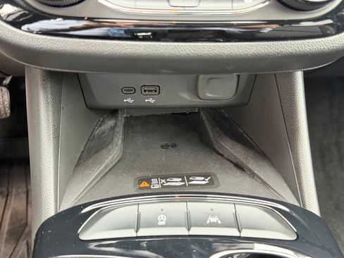 Used 2024 Buick Envista Sport Touring w/ Convenience I Package FWD image 27