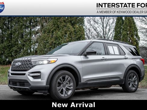 Used 2023 Ford Explorer XLT w/ Equipment Group 202A image 1