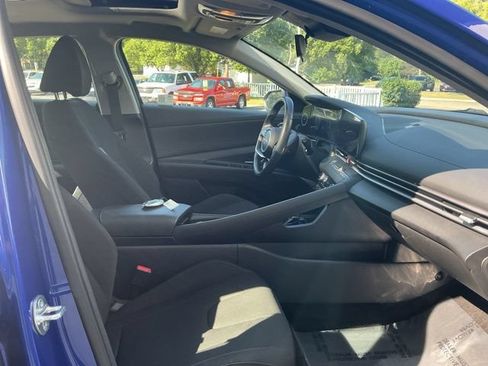 Certified 2024 Hyundai Elantra SEL w/ Convenience Package FWD image 35
