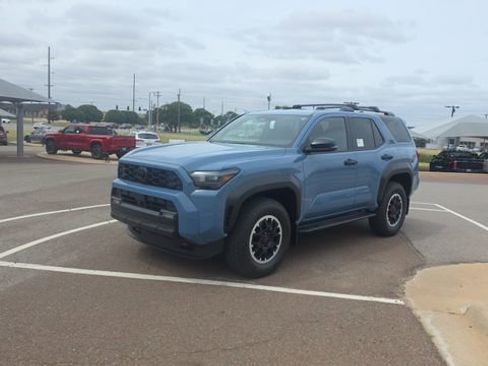 New 2026 Toyota 4Runner TRD Off-Road AWD/4WD image 2