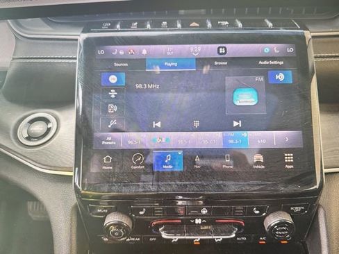 Used 2021 Jeep Grand Cherokee L Limited image 23