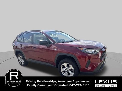 Used 2019 Toyota RAV4 LE w/ Carpet Mat Package AWD/4WD image 2