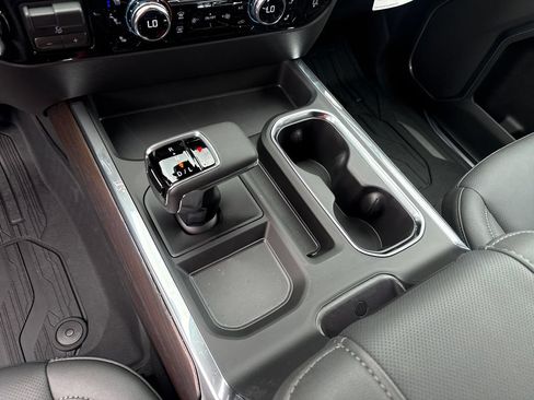 New 2026 GMC Sierra 1500 SLT AWD/4WD image 22