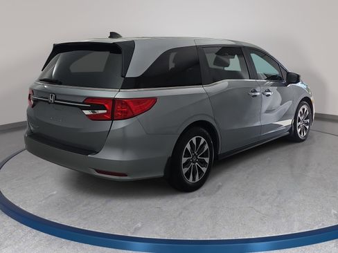Certified 2024 Honda Odyssey EX-L image 5